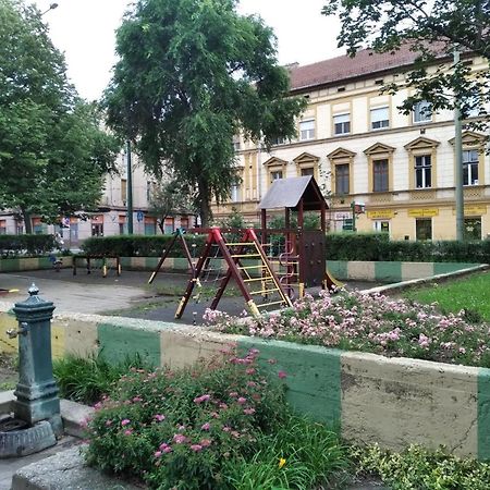 Sarahome1 Сегед Екстериор снимка