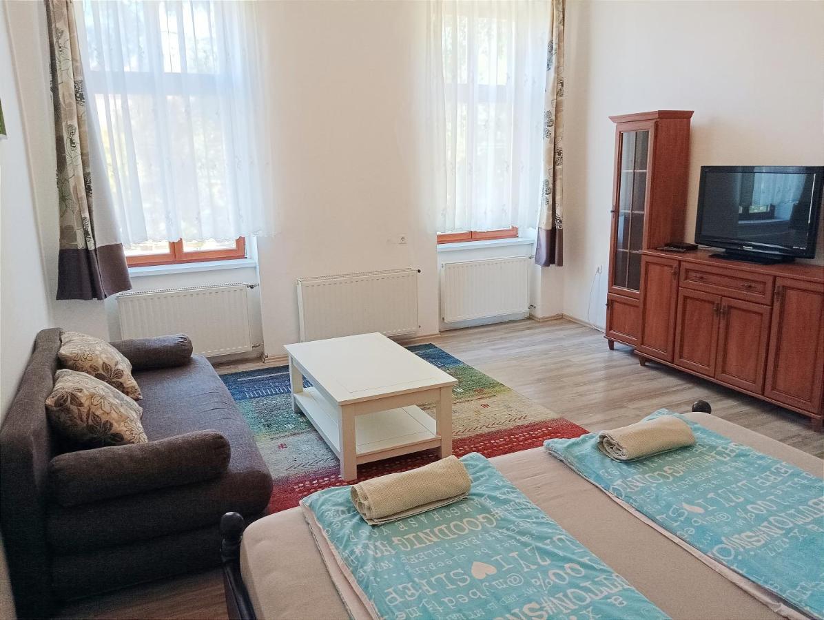 Sarahome1 Сегед Екстериор снимка