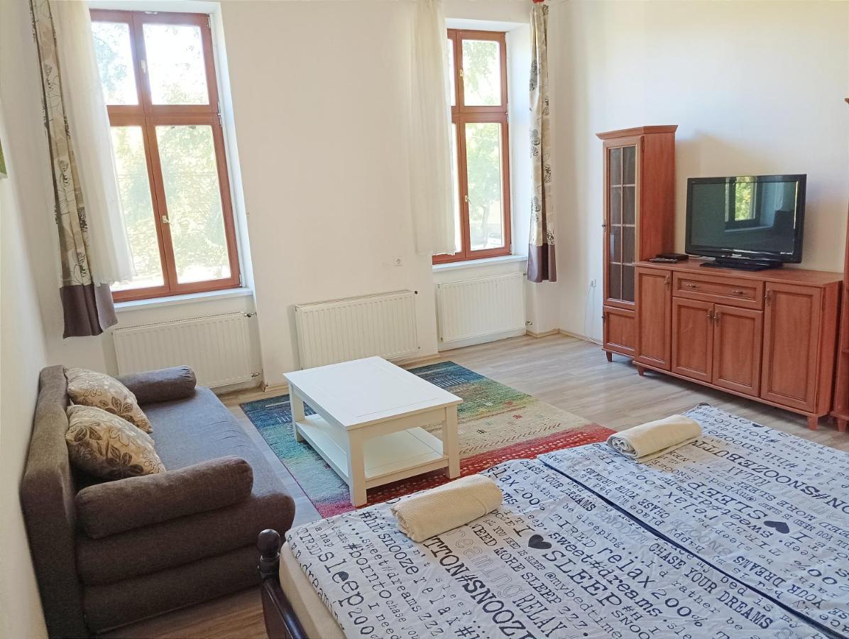 Sarahome1 Сегед Екстериор снимка